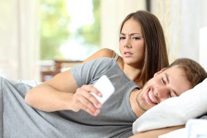Discover 8 Warning Signs that Prove your Husband is Cheating on you (3)