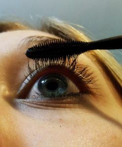 Grow thicker eyelashes
