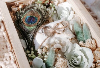 Best wedding Subscription boxes for brides and grooms